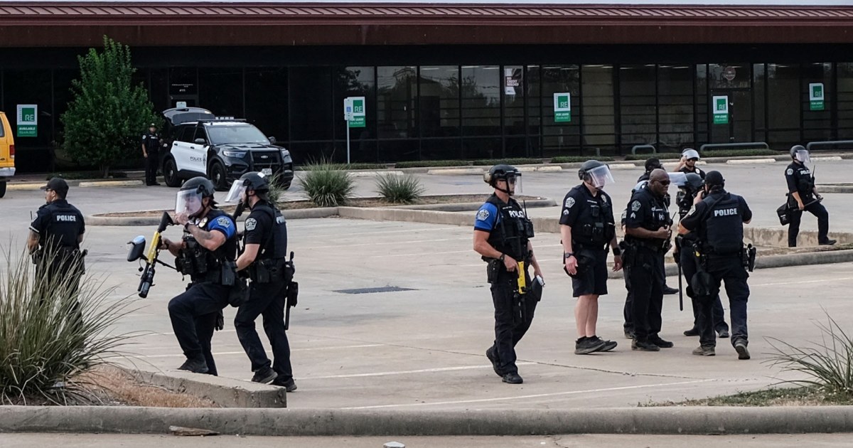 Video Shows Aftermath of ICE Agent Shooting Driver in the Back