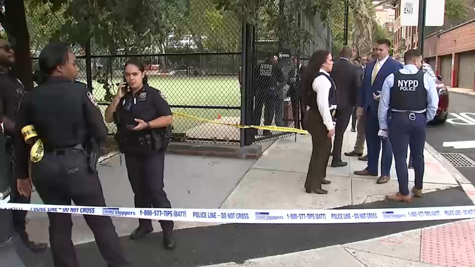 Man, 24, fatally shot in McLaughlin Park, Downtown Brooklyn – ABC7 New York