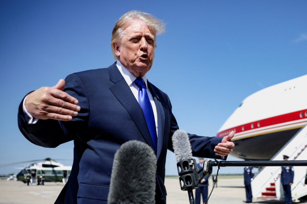 As midterms approach, new poll finds that few Americans trust campaigns or Trump – PBS