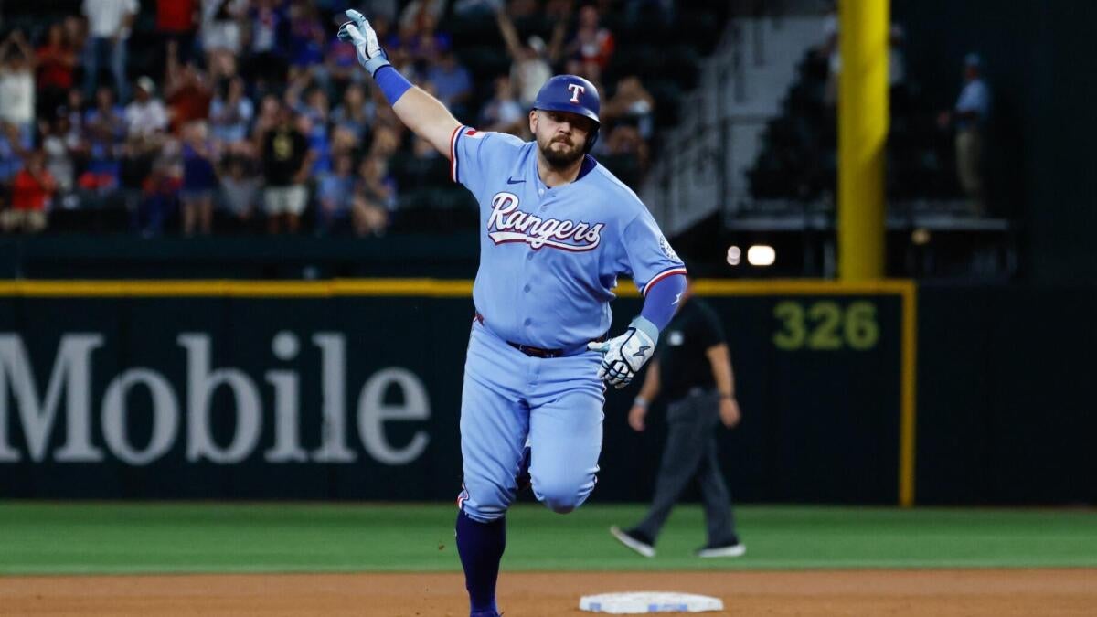 Mets vs. Rangers MLB parlay picks: Texas controls destiny for AL West title, cannot let guard down Tuesday