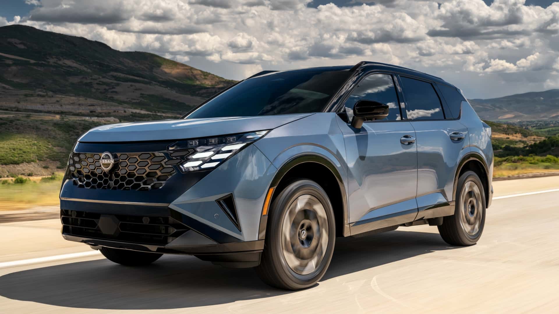 2027 Nissan Rogue Hybrid Debuts With 38 MPG. But It's Not A Traditional Hybrid – Motor1.com