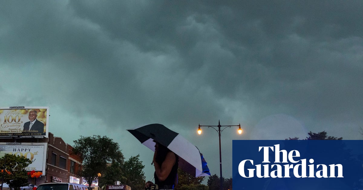 Powerful storms in US midwest leave three dead and 800,000 without power – The Guardian