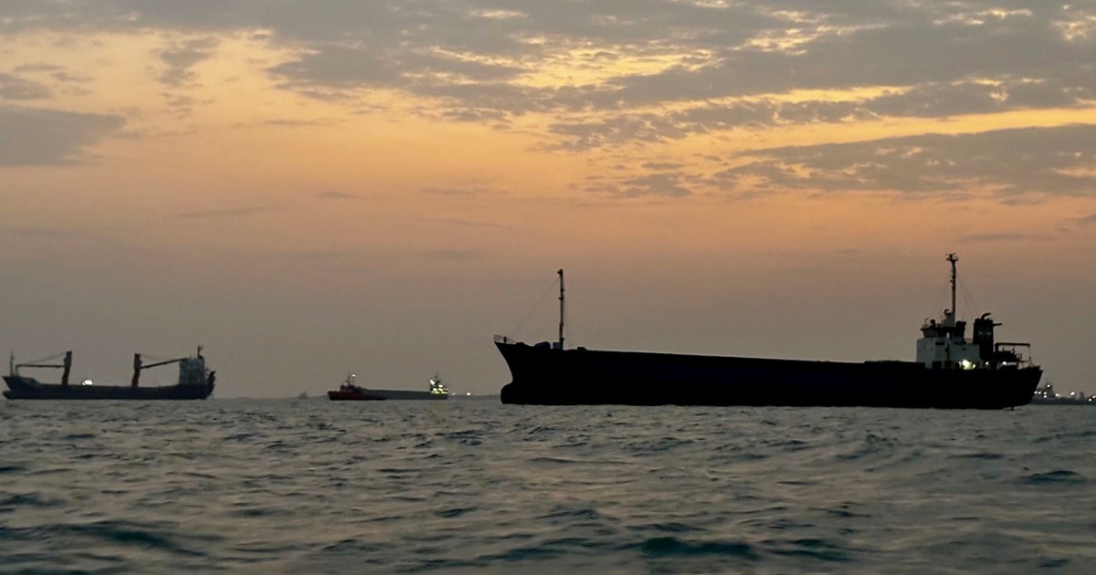 Oil prices tumble to 2-week low on hopes for critical pipeline reopening and Iran diplomacy