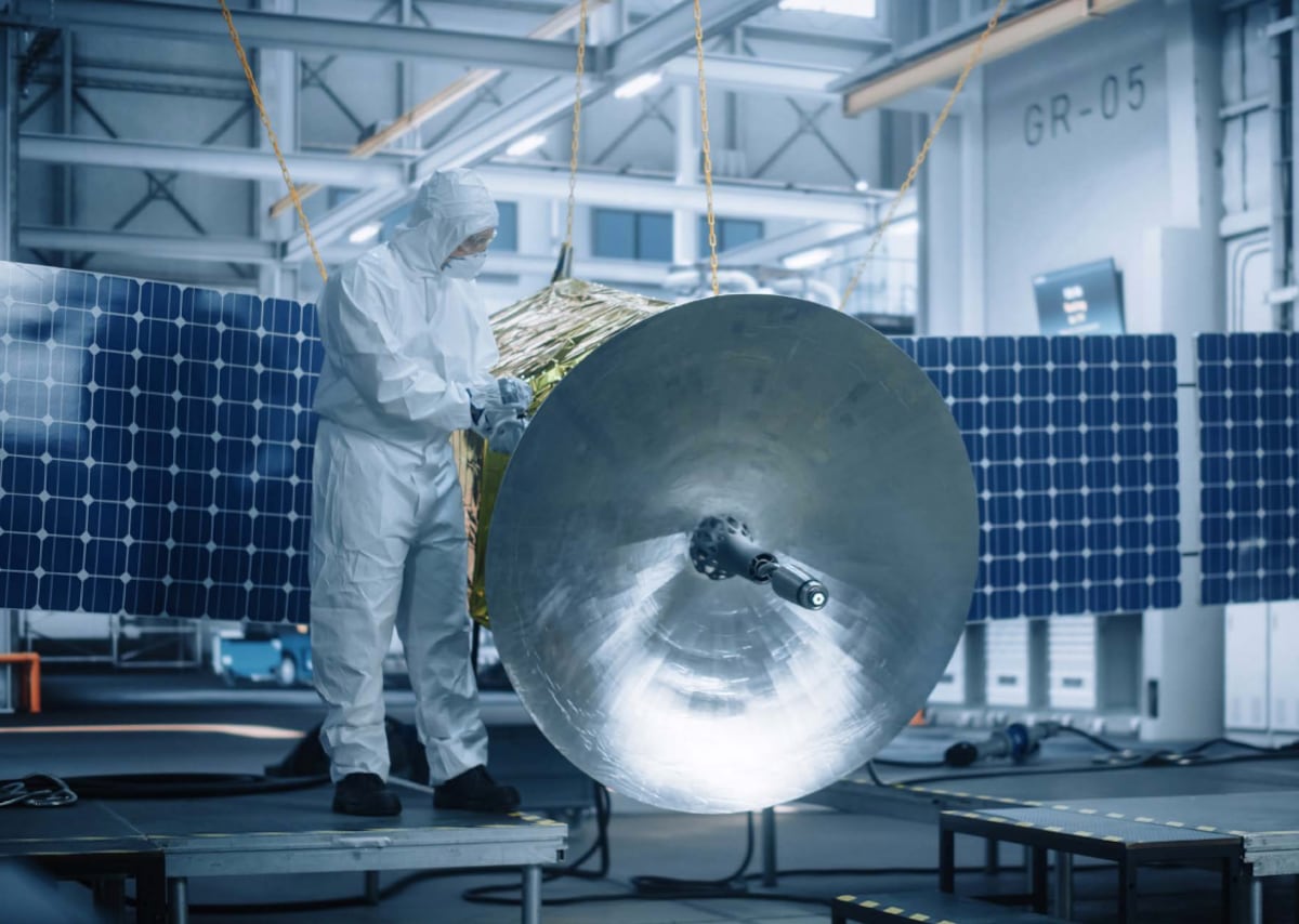 Space industry lacks workers needed to rebuild satellites lost in war, report says