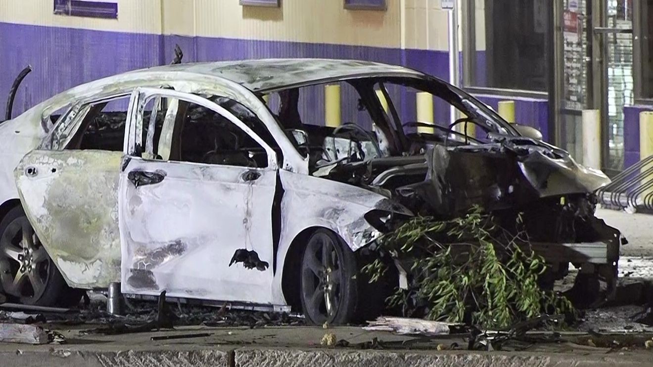 Driver arrested after pursuit ends in pole crash and vehicle fire, one seriously hurt – WOAI