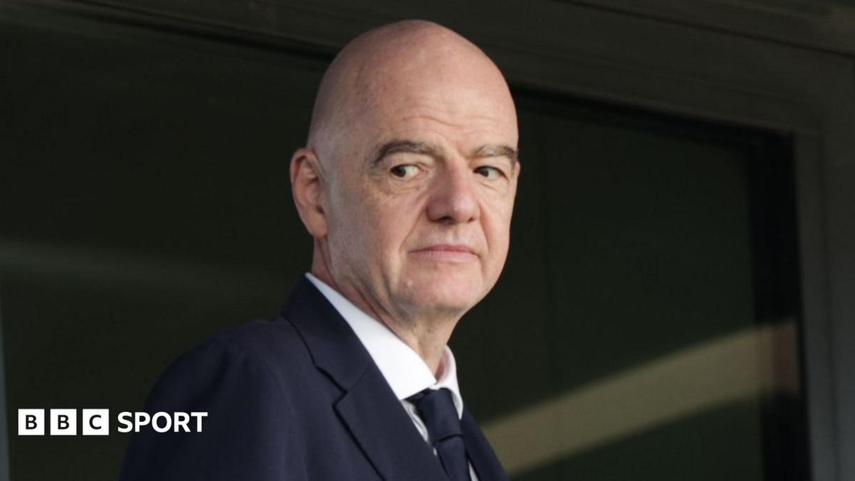 Infantino says he is open to talks over Fifa reform