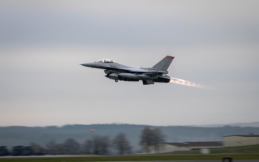 Pilot ejects in F-16 crash in Germany
