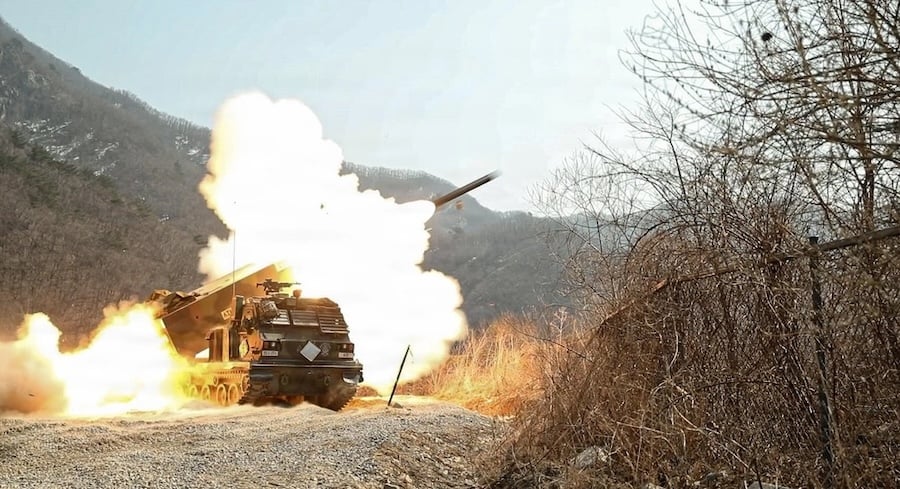 Lockheed Martin says $200 million U.S. Army M270A2 upgrade will connect tracked rocket launchers with HIMARS and allied forces – Defence Industry Europe