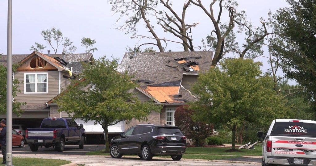 Deadly storms and tornadoes slam Midwest, leaving hundreds of thousands without power – CBS News