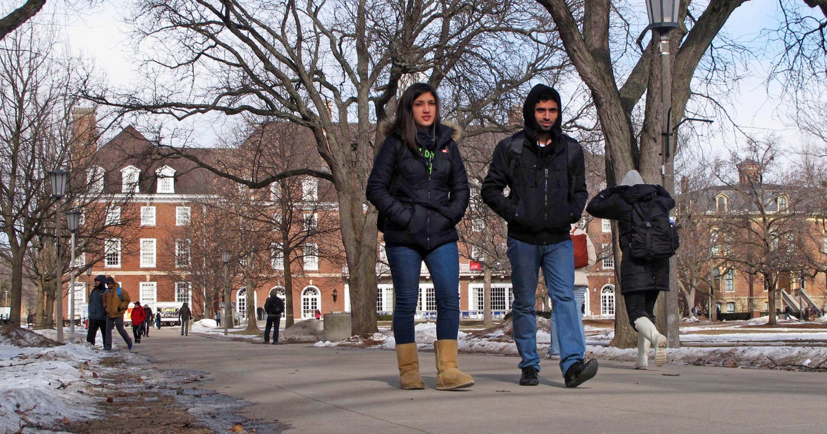 Man, 29, found dead on University of Illinois Urbana-Champaign campus – CBS News