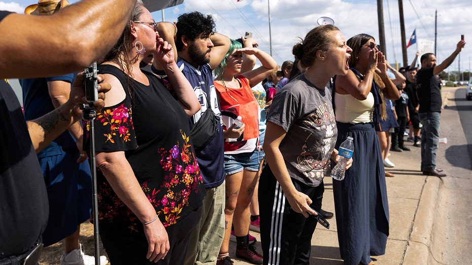 Socialist, communist groups coordinate, promote ‘spontaneous’ anti-ICE protests in Austin – 930 WFMD Free Talk
