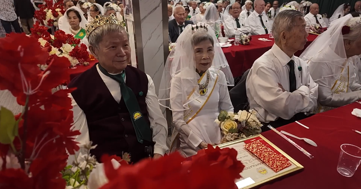 Vietnamese couples in Georgia celebrate last love with vow renewal – CBS News