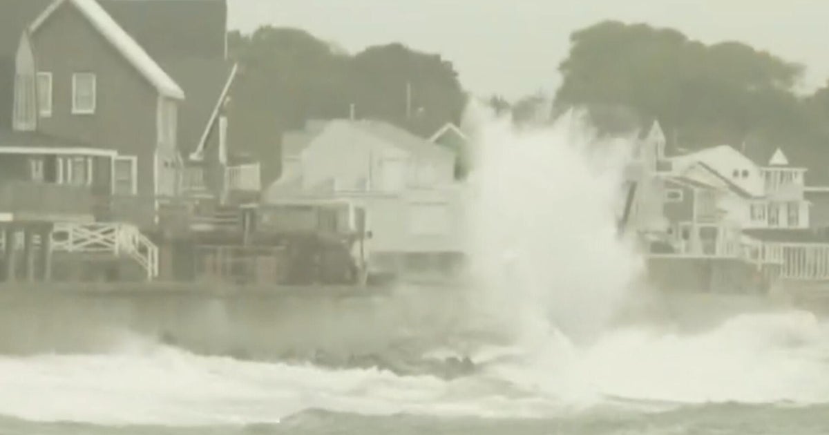 Nor'easter dumps rain on East Coast while Hurricane Nolo threatens Hawaii