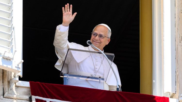 Pope at Angelus: God's plans are infinitely greater than we can imagine