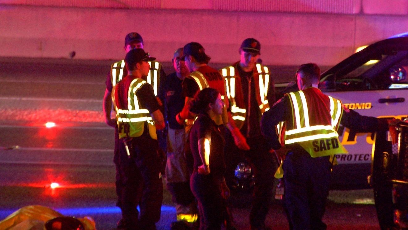 Motorcyclist killed after crashing into 18-wheeler on Northwest Side – WOAI