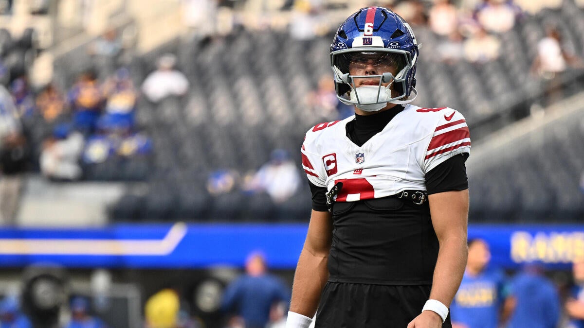 Giants' Jaxson Dart sustains apparent knee injury against Rams, Jameis Winston takes over