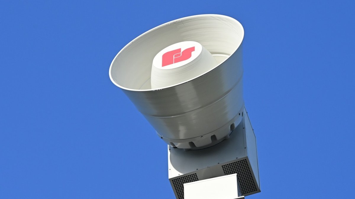 Did you hear that? Suburban Chicago tornado sirens ‘accidentally' go off in middle of night – NBC 5 Chicago