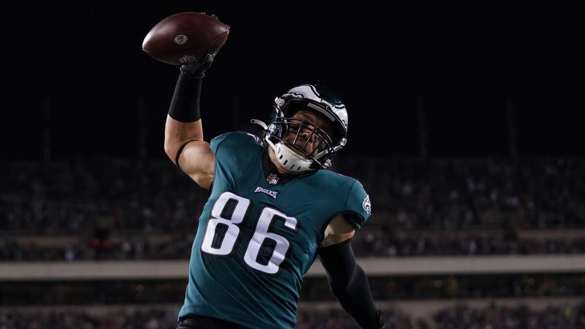 Eagles bringing back franchise legend Zach Ertz after Dallas Goedert injury