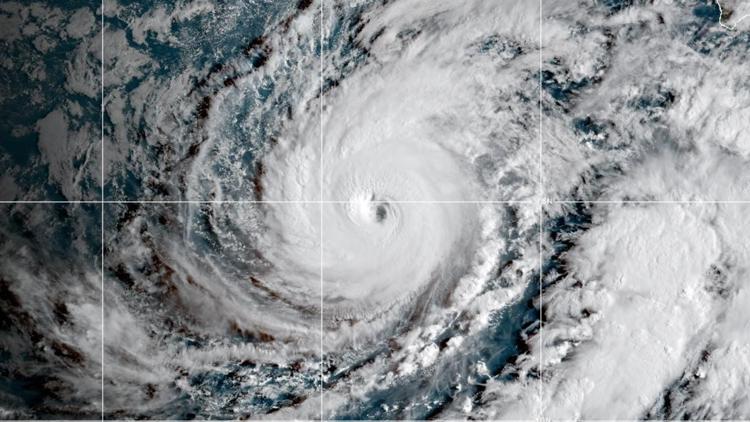 Hawaii's western islands hit by fierce winds from Hurricane Lowell, leaving major damage
