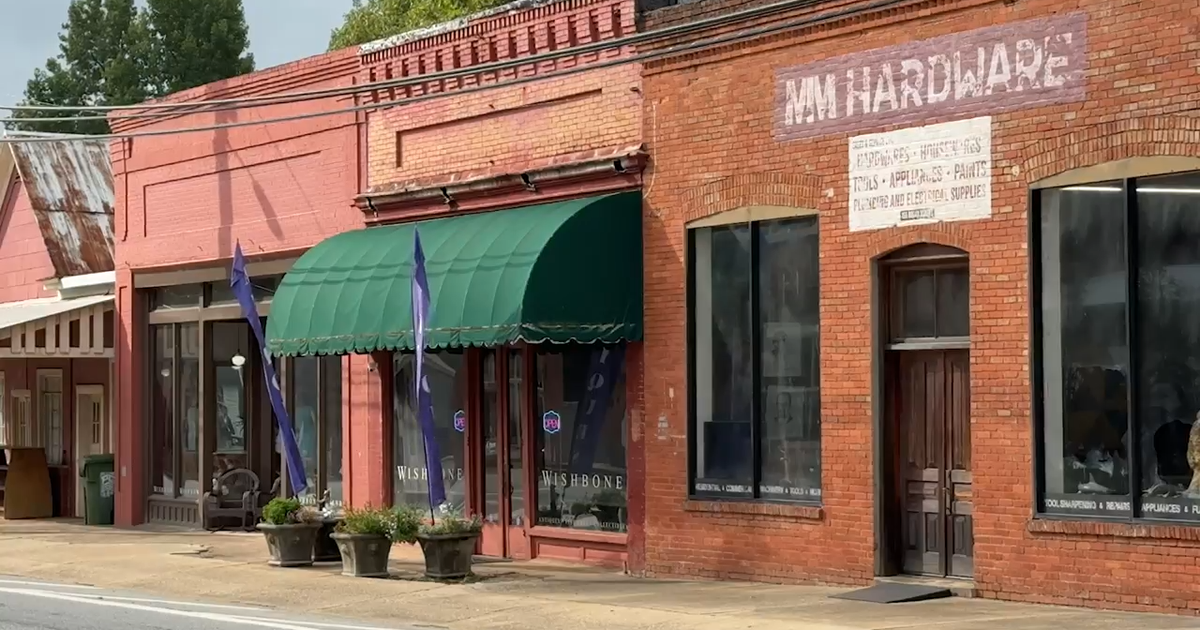 Over 60 acres of Gay, Georgia hit the market as family prepares to sell piece of historic small town – CBS News