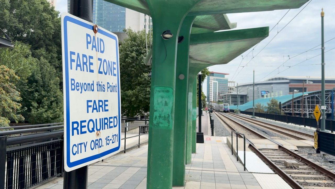 N.C. auditor rec­om­mends fare en­forcement, security im­prove­ments on Charlotte’s transit system – spectrumlocalnews.com
