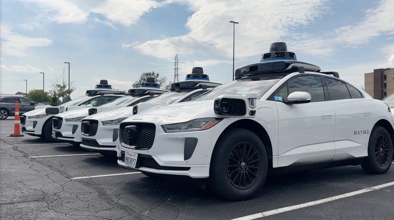 Waymo expands fully autonomous freeways rides in Austin – Spectrum News