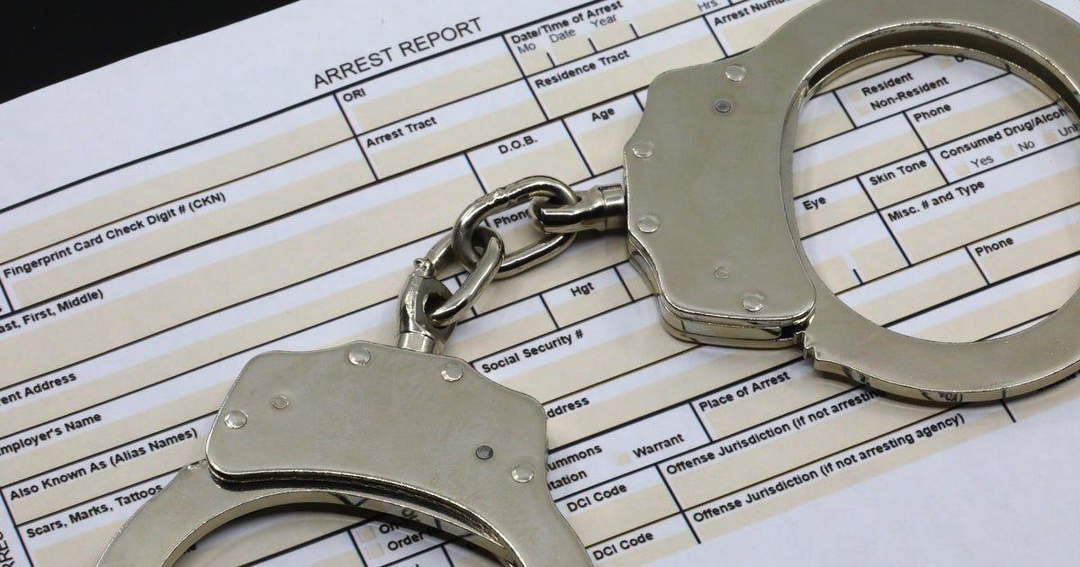 Fort Worth barber accused of sexually assaulting child at business, police say – CBS News
