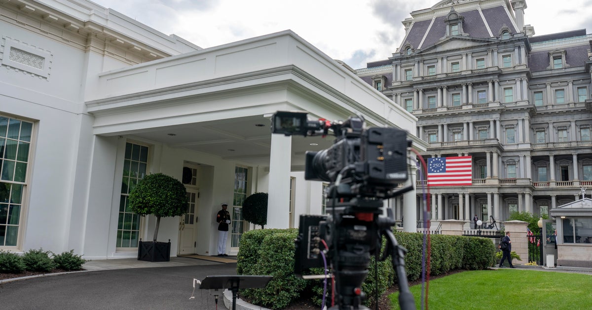 Presidential TV pool suspended after Trump bans CNN – CBS News