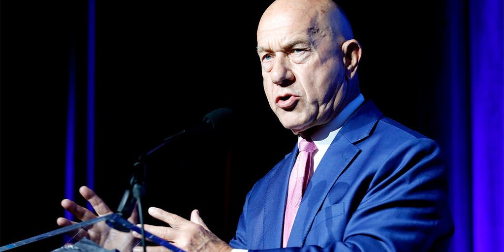 Houston mayor says his city is a better location than Austin for an NHL expansion franchise