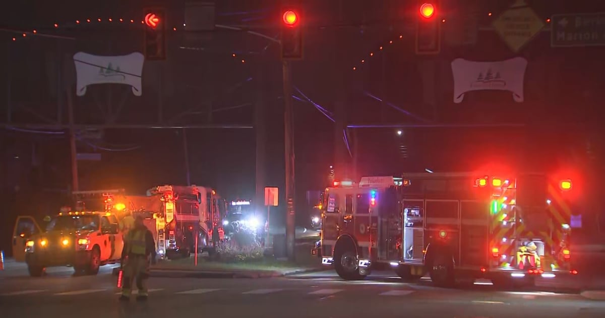 Multiple people injured in crash involving motorcycle, sedan in Forest Hills – wpxi.com