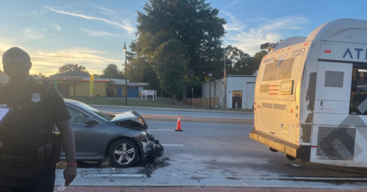 Car smashes into MARTA bus – WSB-TV
