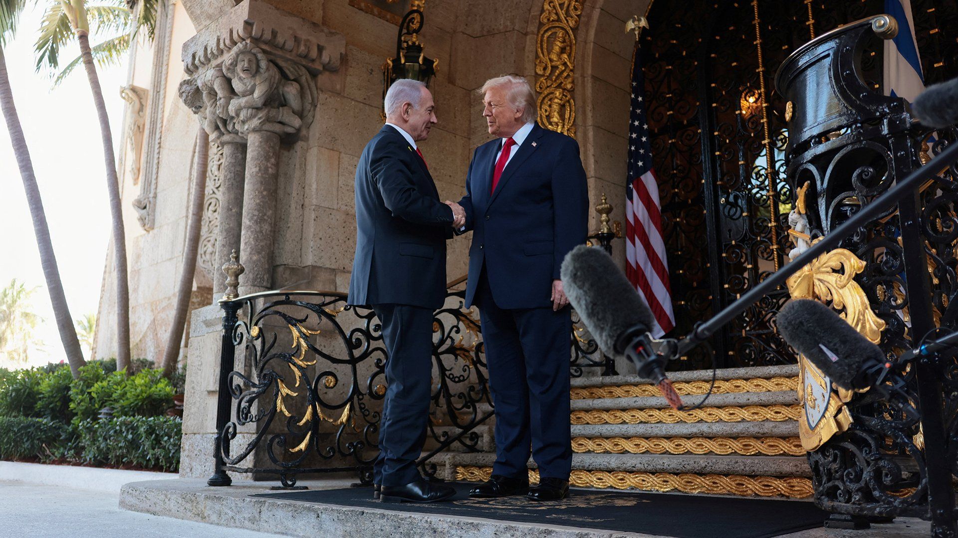 Why does the US want to send Israel 40,000 bombs?