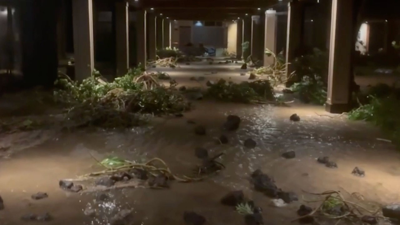 Hurricane Lowell’s impact in Hawaii captured in vidoes