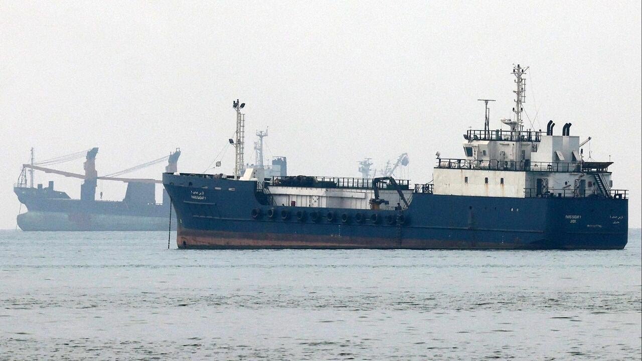 Oil hits $101 per barrel as U.S. and Iran trade new strikes