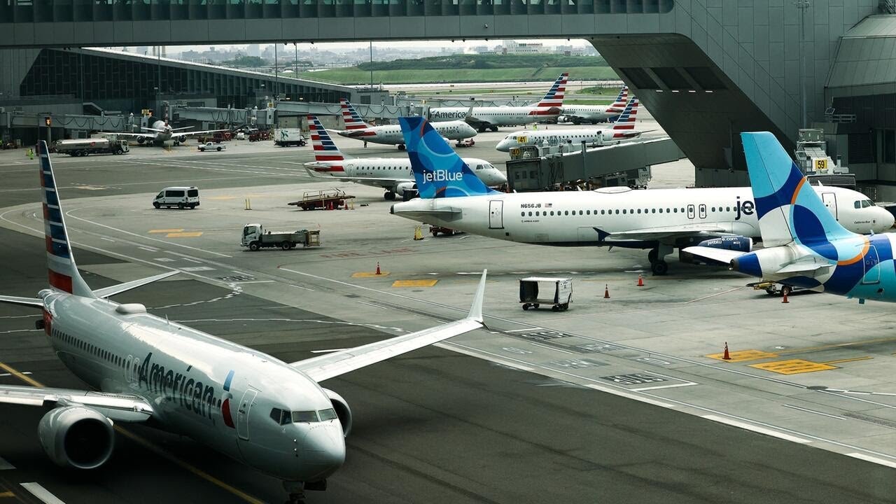 Equipment outage hits major East Coast airports with delays, cancellations