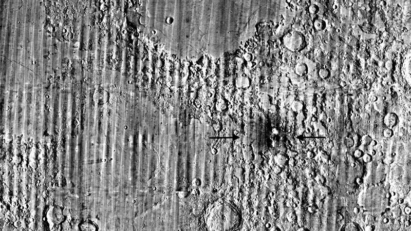 Lunar orbiter spots ‘once-in-a-lifetime’ new crater on the moon – CNN