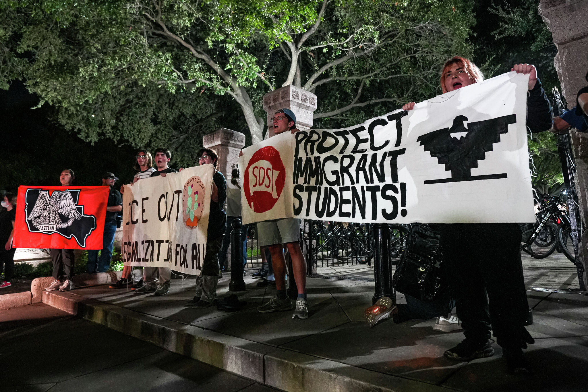 Austin protest over ICE shooting ends peacefully – Austin American-Statesman