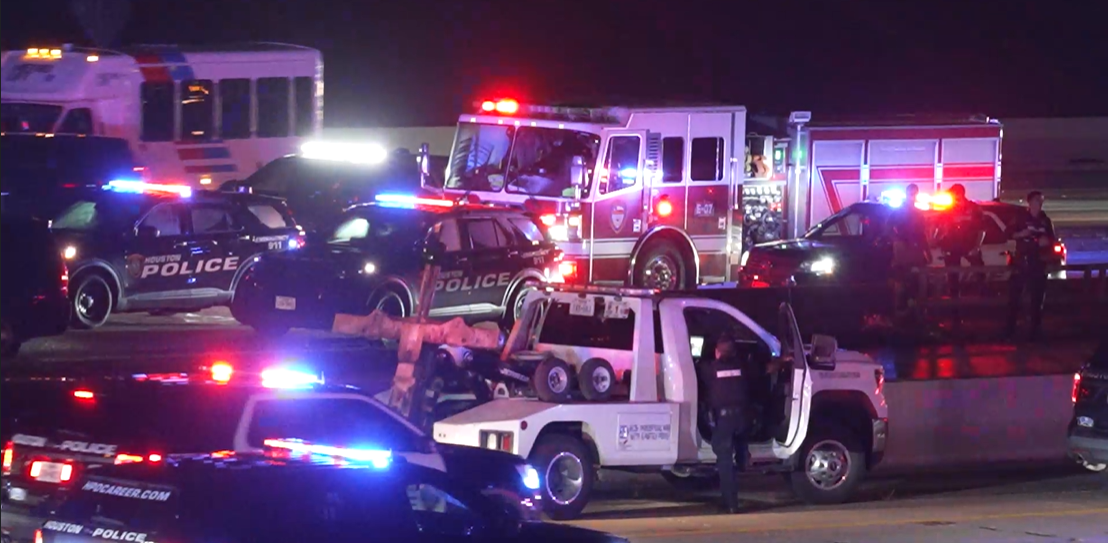 2 girls killed crossing U.S. 59 as part of Houston police chase over shoplifting – Houston Chronicle