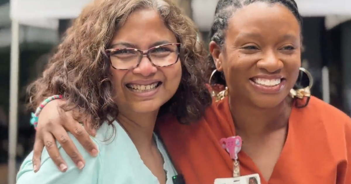 Artist returns to City of Hope Atlanta to thank former doctor through chalk art – CBS News