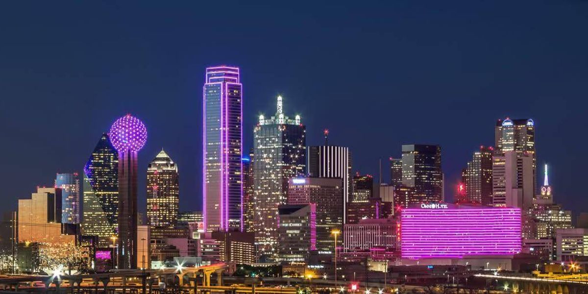 Dallas skyline turns pink as Texas mourns Dolly Parton – Audacy