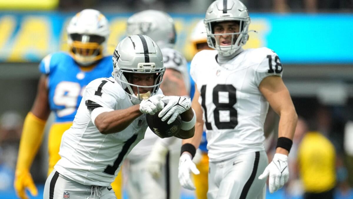 Fantasy football waiver wire, Week 3 picks: Players to target include Tre Tucker, Jonah Coleman