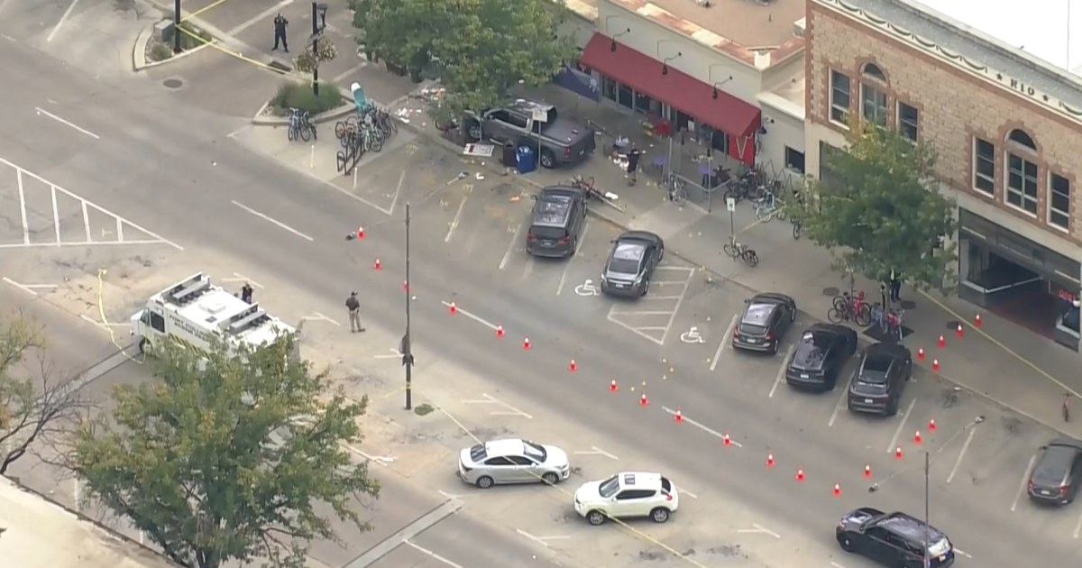 One person dead after driver hits pedestrians on sidewalk in Old Town Fort Collins, police say – Denver7
