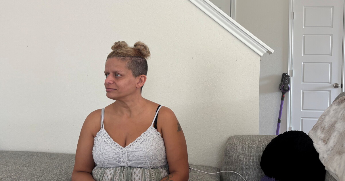 The VA is reaching out to female veterans, who sometimes are hesitant to identify as veterans at all – The American Homefront Project