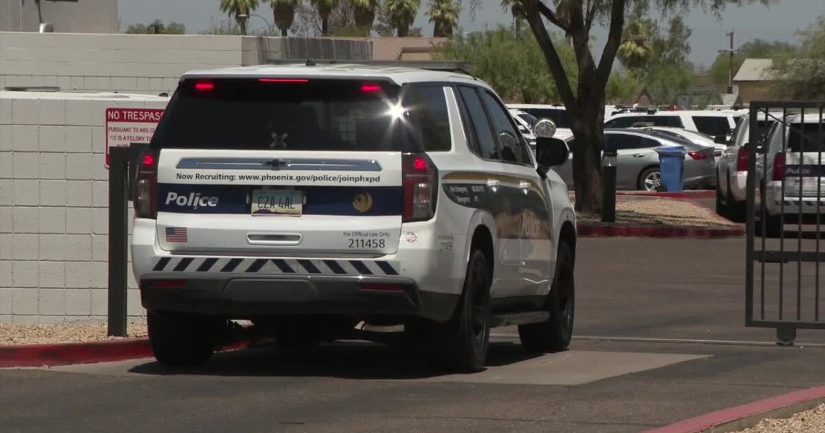 Two PHX officers under criminal investigation after victims describe violent traffic stop that wasn’t reported – ABC15 Arizona