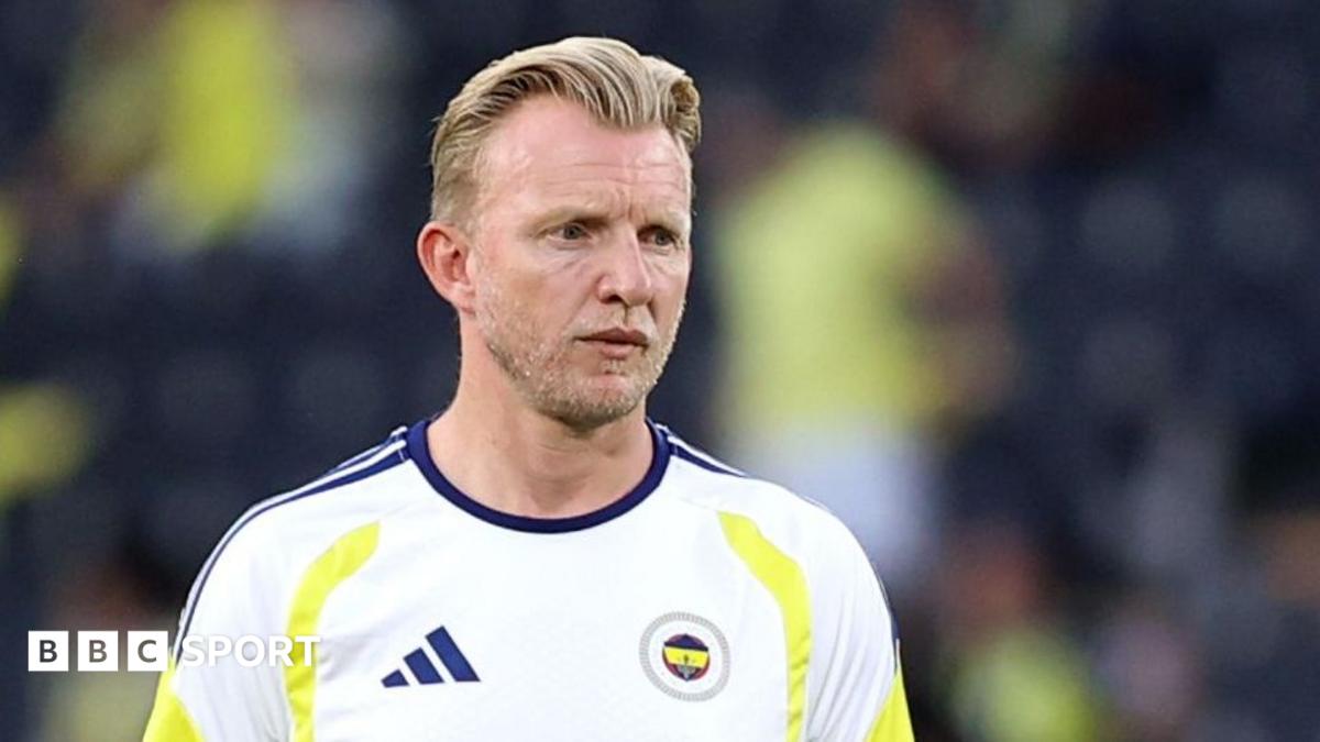 Kuyt named Fenerbahce interim boss before Liverpool tie
