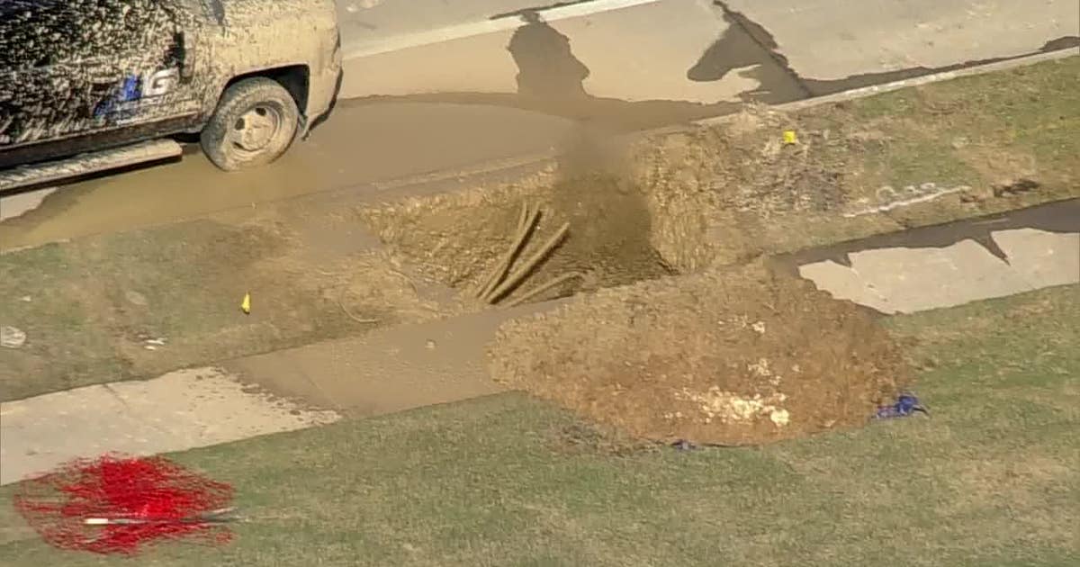 Fort Worth gas leak triggers evacuations after crew hits line near I-35W – FOX 4 News Dallas-Fort Worth