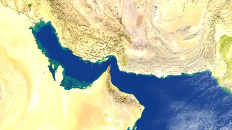 Iran reportedly ready to target submarine cables if war resumes – Israel National News