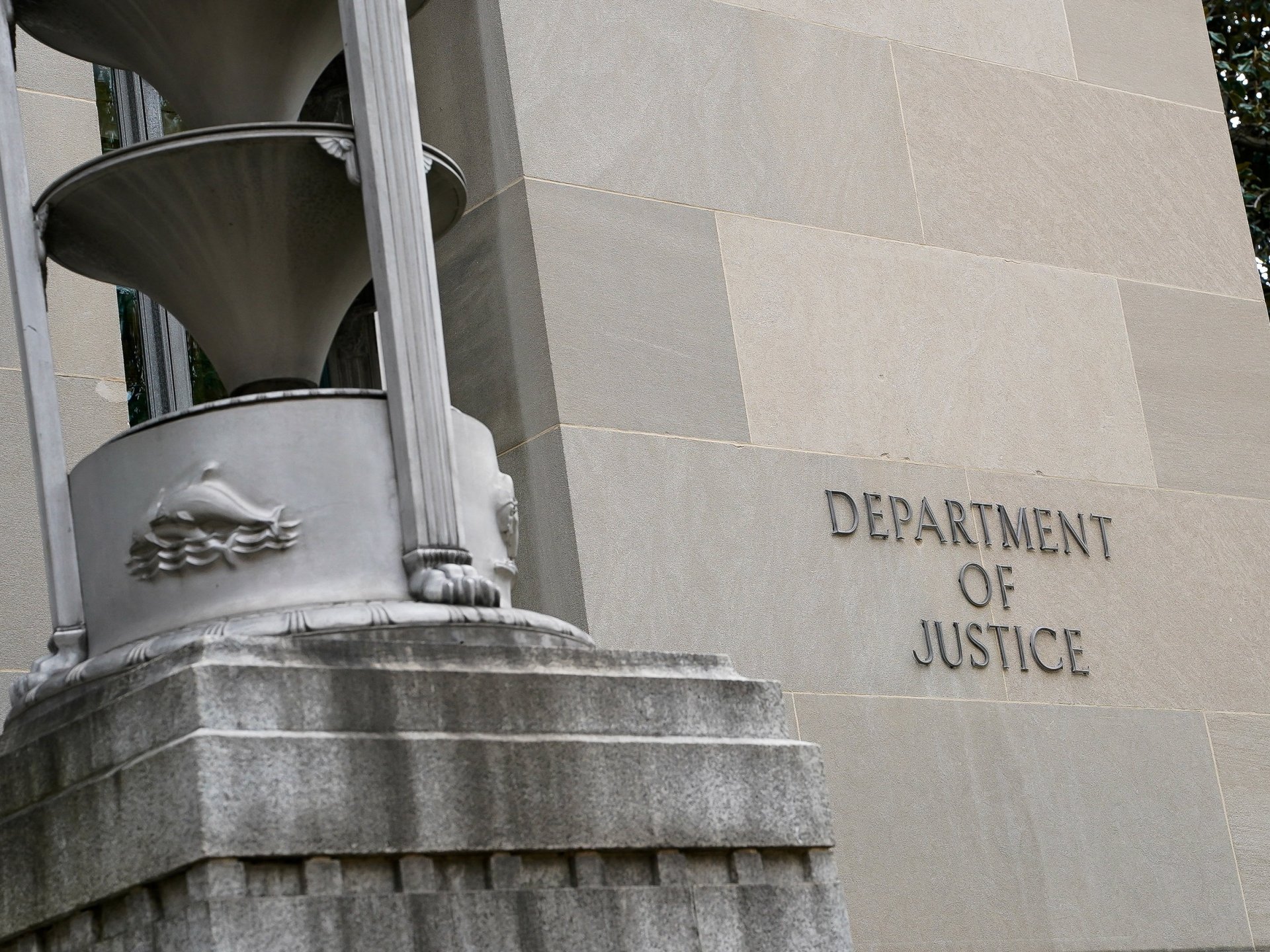 US jails two Chinese nationals for spying – Al Jazeera