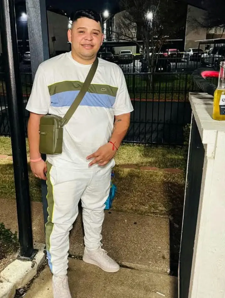 Austin man shot by ICE still in pain, bullet lodged in his back, ahead of San Antonio hearing – Houston Public Media