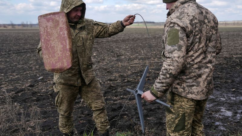 Pentagon watchdog declines bipartisan request to investigate Starshield slowdowns in Ukraine – CNN